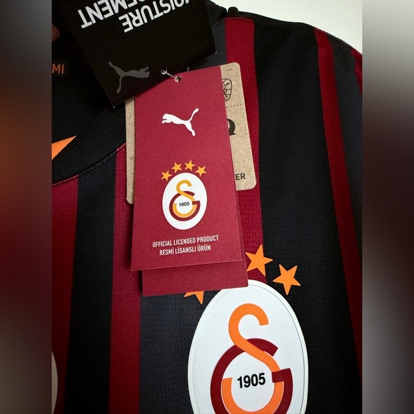 “Galatasaray SK” (Turkey) Men's Black and Red Jersey with Orange Accents - Picture 9 of 15